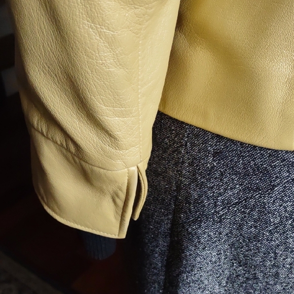 Vintage St. John Buttery Soft Yellow Leather Jacket - Picture 7 of 14